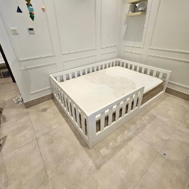 Bed with Safety Rails Bed with Safety Rails